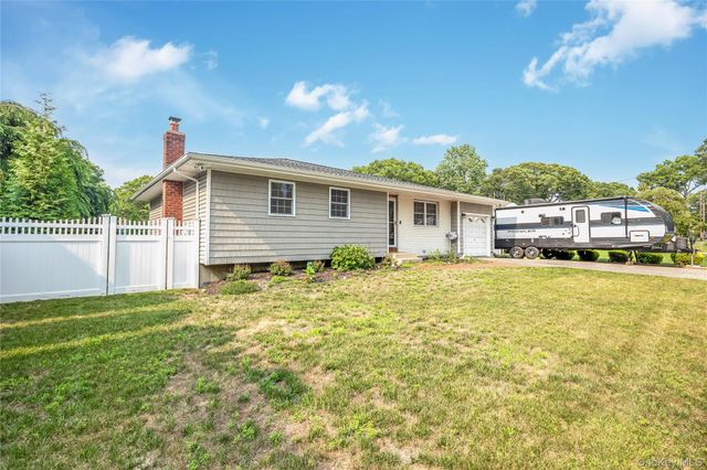 183 Cherokee Street, Ronkonkoma, NY 11779