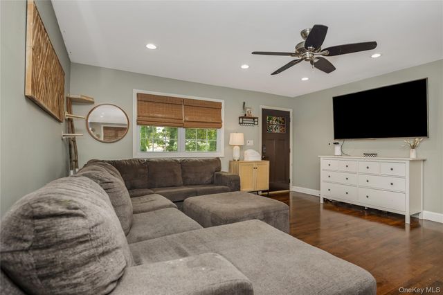 183 Cherokee Street, Ronkonkoma, NY 11779