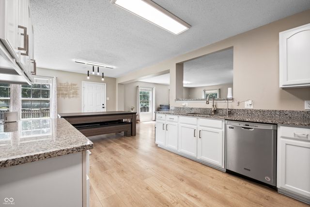 10541 Morning Song Drive, Fishers, IN 46038