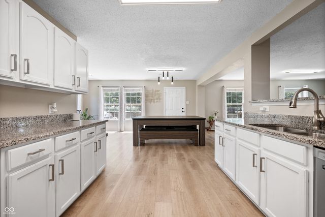 10541 Morning Song Drive, Fishers, IN 46038