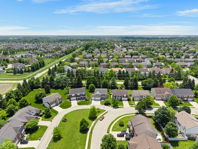10541 Morning Song Drive, Fishers, IN 46038