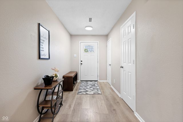 10541 Morning Song Drive, Fishers, IN 46038