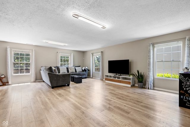 10541 Morning Song Drive, Fishers, IN 46038