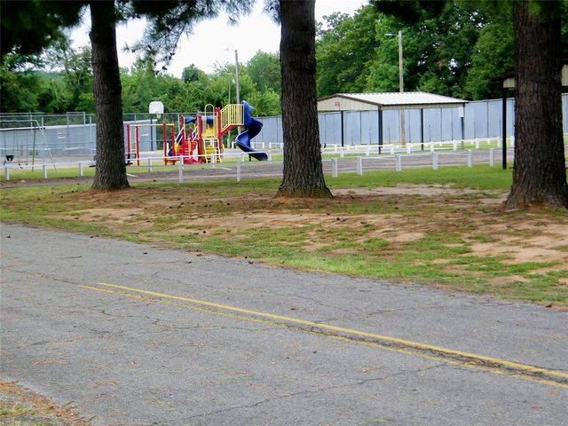 417614 E 1123 Road, Checotah, OK 74426