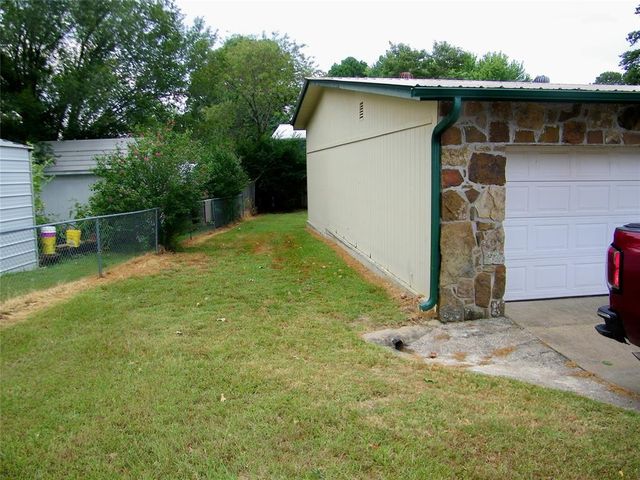 417614 E 1123 Road, Checotah, OK 74426