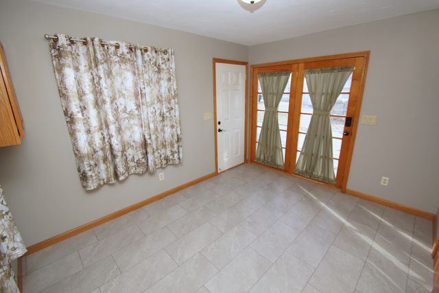 6711 Ridge Drive, Davenport, IA 52806