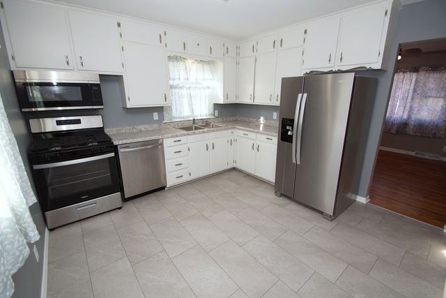 6711 Ridge Drive, Davenport, IA 52806