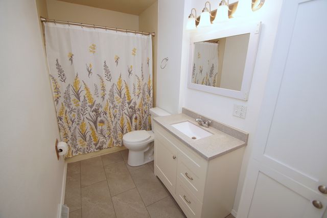 6711 Ridge Drive, Davenport, IA 52806