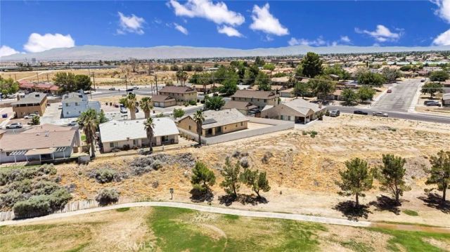 13722 Greenwood, Victorville, CA 92395