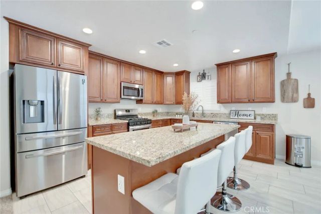 13722 Greenwood, Victorville, CA 92395