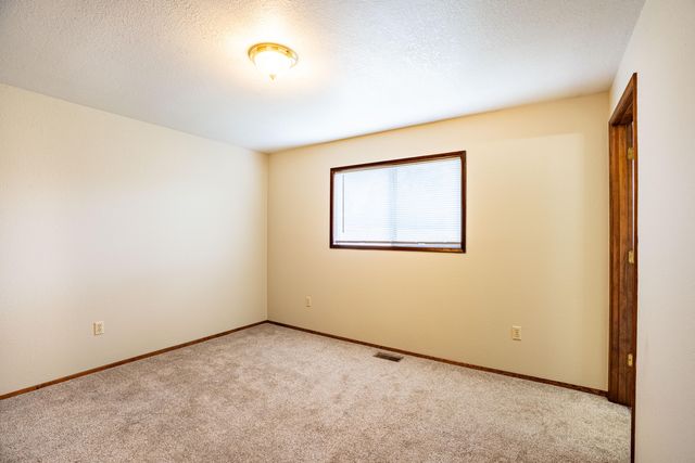 61969 SE 27th Street, Bend, OR 97702