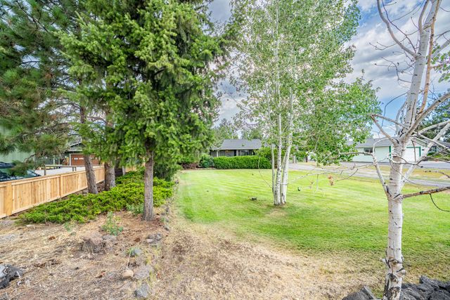 61969 SE 27th Street, Bend, OR 97702