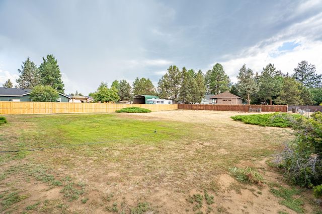 61969 SE 27th Street, Bend, OR 97702