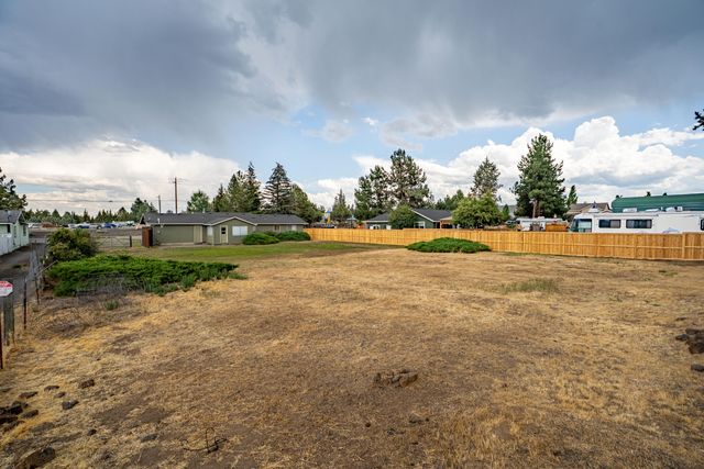 61969 SE 27th Street, Bend, OR 97702