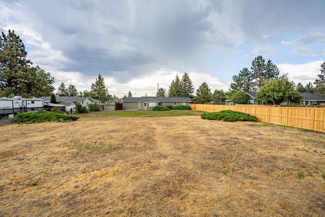 61969 SE 27th Street, Bend, OR 97702
