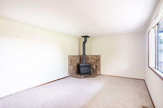 61969 SE 27th Street, Bend, OR 97702