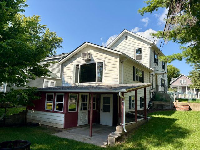 317 3rd Street W, Hastings, MN 55033