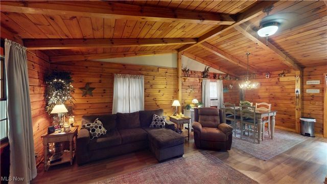 6343 Gibson Road, Canfield, OH 44406