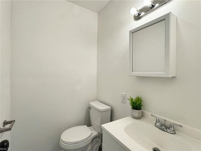 407 Wilson CT, Suffolk, VA 23434