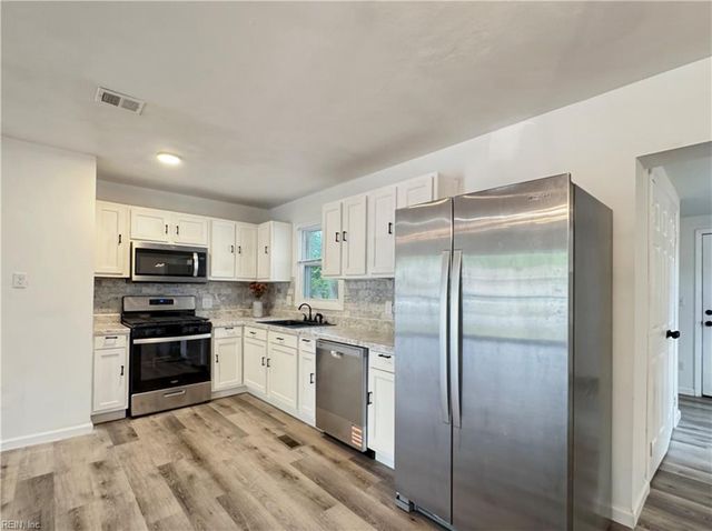 407 Wilson CT, Suffolk, VA 23434