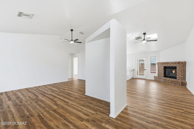 2821 W Darley Woods Drive, Tucson, AZ 85742