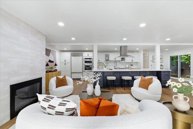 2442 Sharon Oaks Drive, Menlo Park, CA 94025