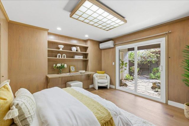 2442 Sharon Oaks Drive, Menlo Park, CA 94025