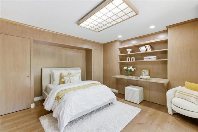 2442 Sharon Oaks Drive, Menlo Park, CA 94025