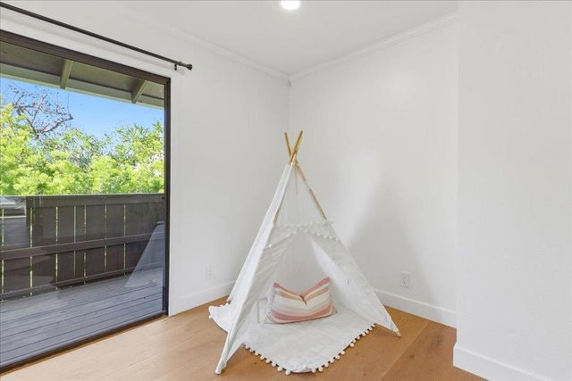 2442 Sharon Oaks Drive, Menlo Park, CA 94025