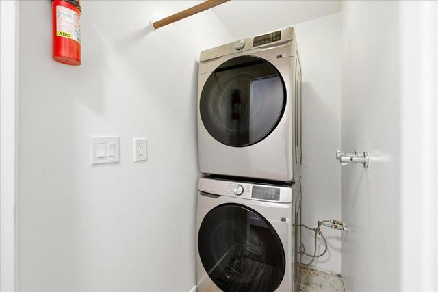 2442 Sharon Oaks Drive, Menlo Park, CA 94025