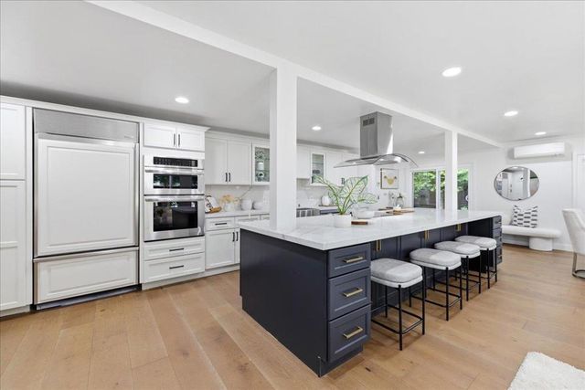 2442 Sharon Oaks Drive, Menlo Park, CA 94025