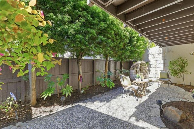 2442 Sharon Oaks Drive, Menlo Park, CA 94025