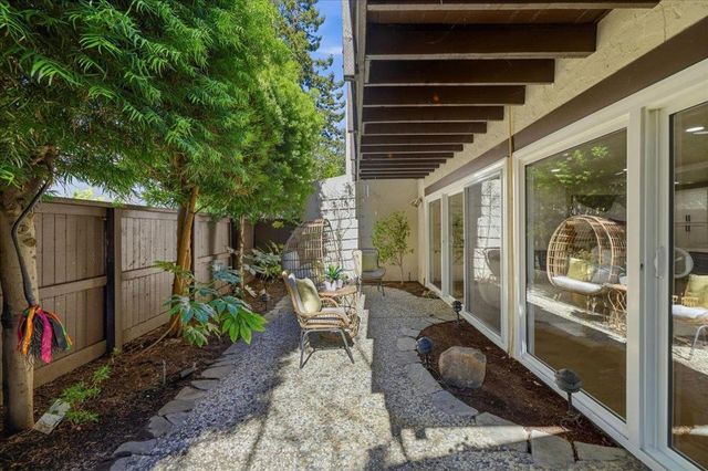 2442 Sharon Oaks Drive, Menlo Park, CA 94025