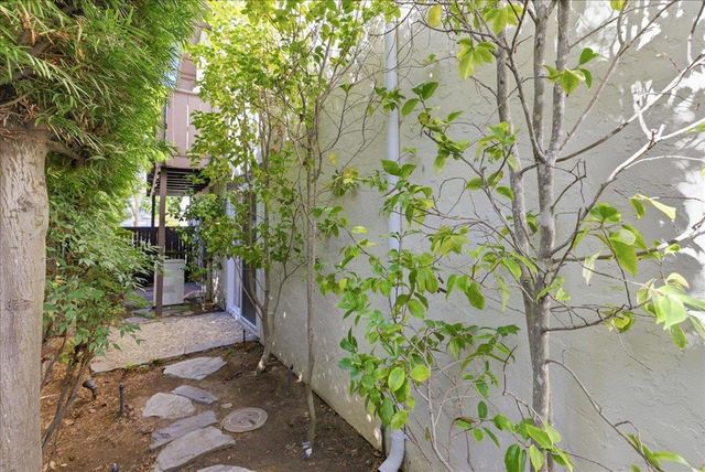 2442 Sharon Oaks Drive, Menlo Park, CA 94025