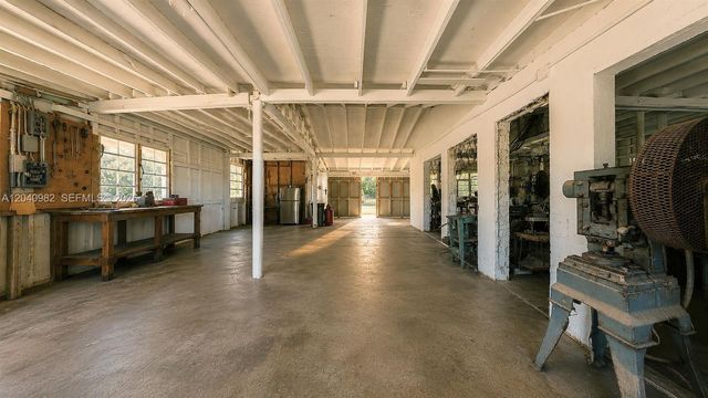 19790 SW 136th St, Miami, FL 33196