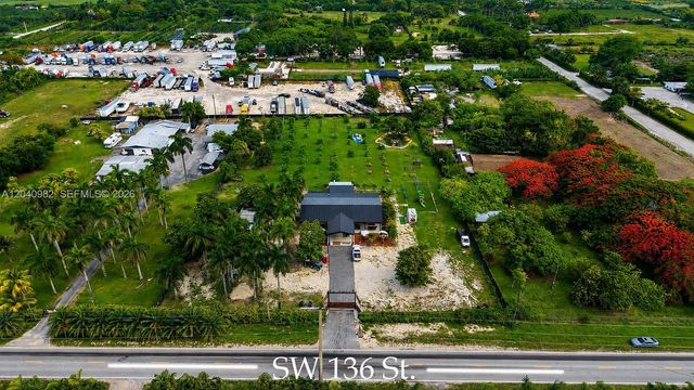 19790 SW 136th St, Miami, FL 33196