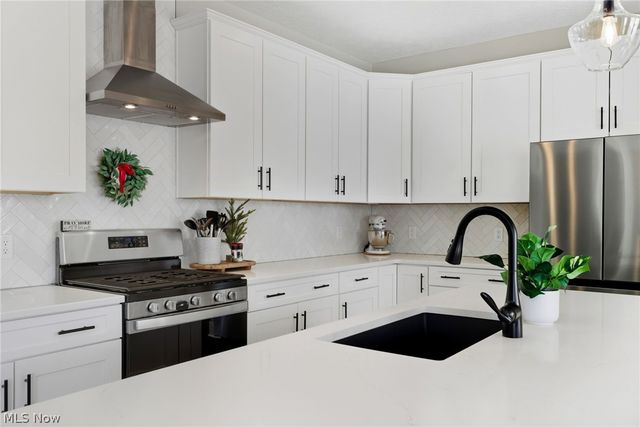 6670 Merlin Drive, Medina, OH 44256