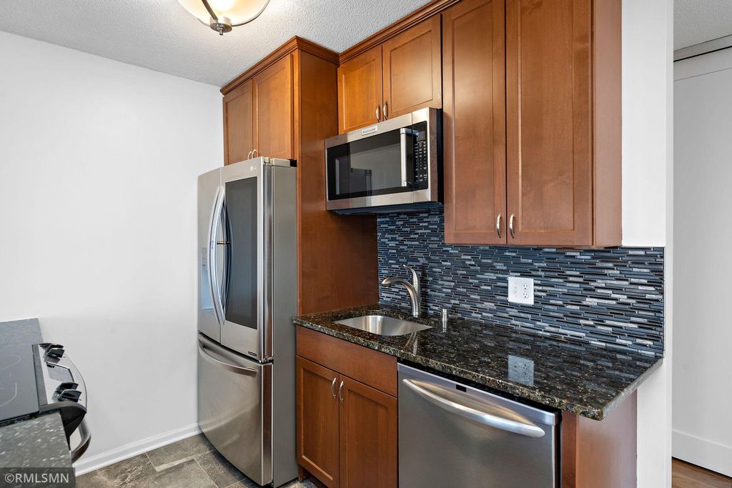 410 Groveland Avenue 1906, Minneapolis, MN 55403 — photo 4