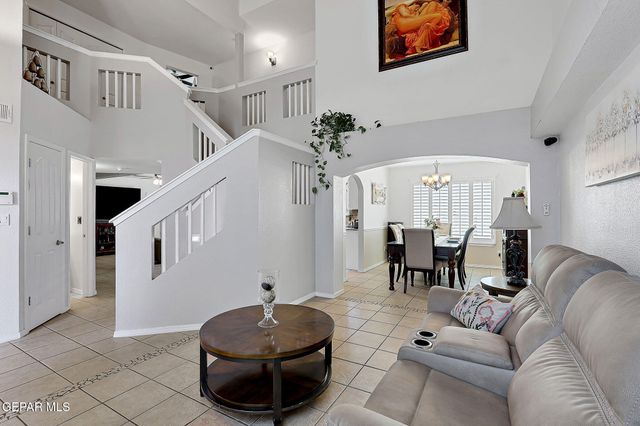 541 Kearney Way, El Paso, TX 79928