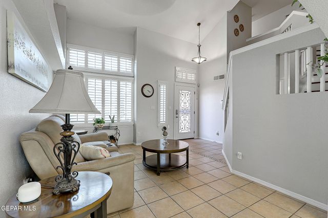 541 Kearney Way, El Paso, TX 79928