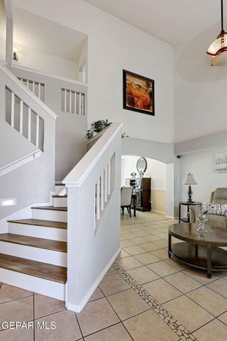 541 Kearney Way, El Paso, TX 79928