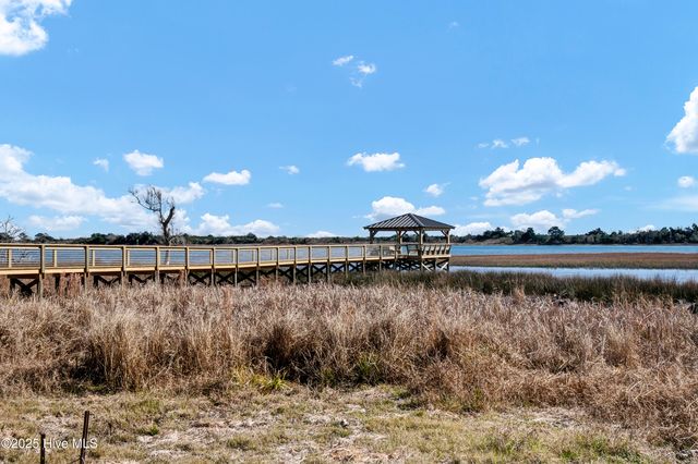 209 Lookout Point, Hampstead, NC 28443