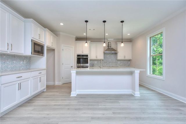 2010 Fontainbleau Drive, Conyers, GA 30094