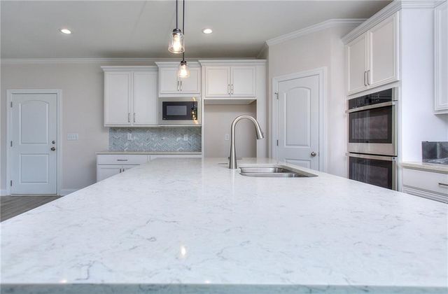 2010 Fontainbleau Drive, Conyers, GA 30094