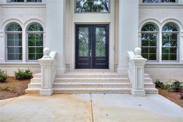 2010 Fontainbleau Drive, Conyers, GA 30094