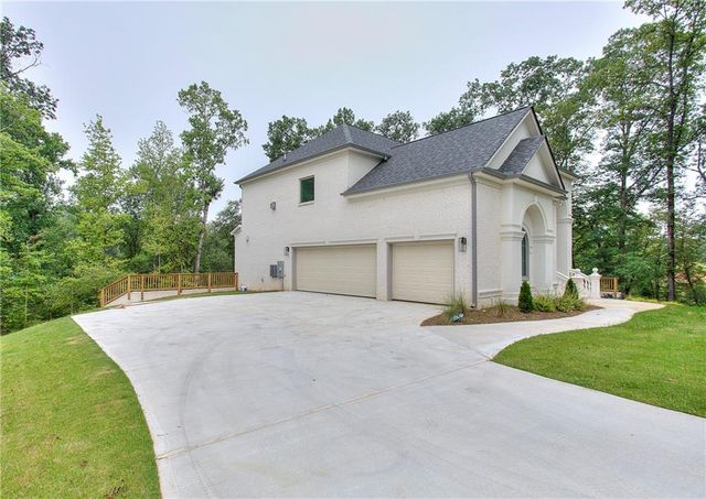 2010 Fontainbleau Drive, Conyers, GA 30094