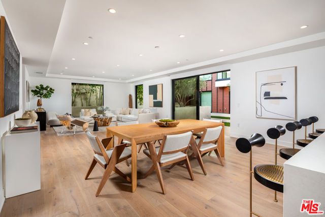725 N Croft Avenue 103, Los Angeles, CA 90069