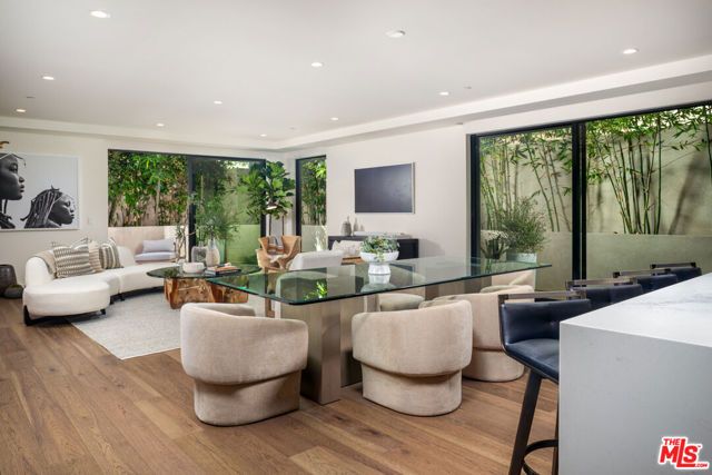 725 N Croft Avenue 103, Los Angeles, CA 90069