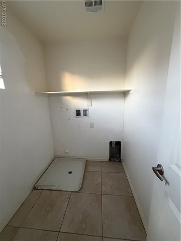 4343 Harristown Drive, Las Vegas, NV 89115