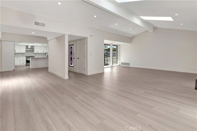 3242 Yellowtail Drive, Los Alamitos, CA 90720